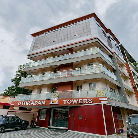 Oyo Flagship Uthradam Towers Thiruvananthapuram Exterior foto
